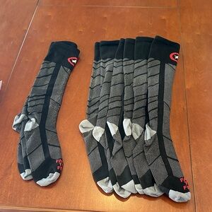 Farm to Feet Black and Gray Men's Socks 3 pair Large and 1 pair Medium